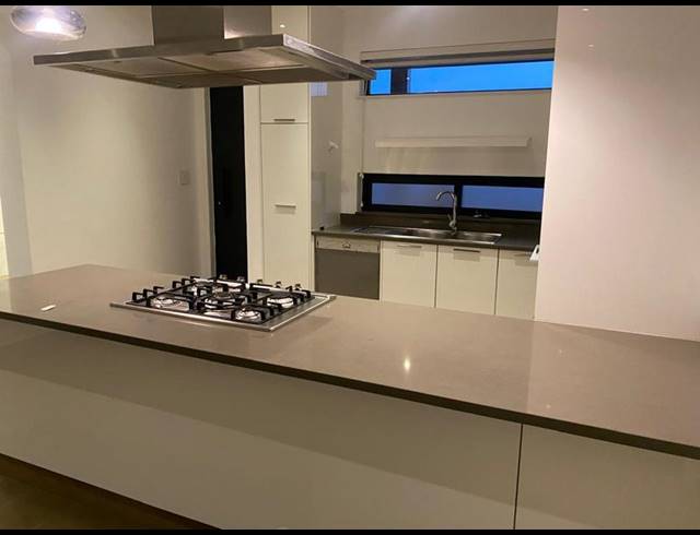 2 BEDROOM APARTMENT FOR SALE IN STEYN CITY